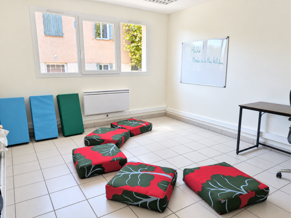 Salle de cours d’anglais et formations en langues à ZeHub des Langues près de Manosque